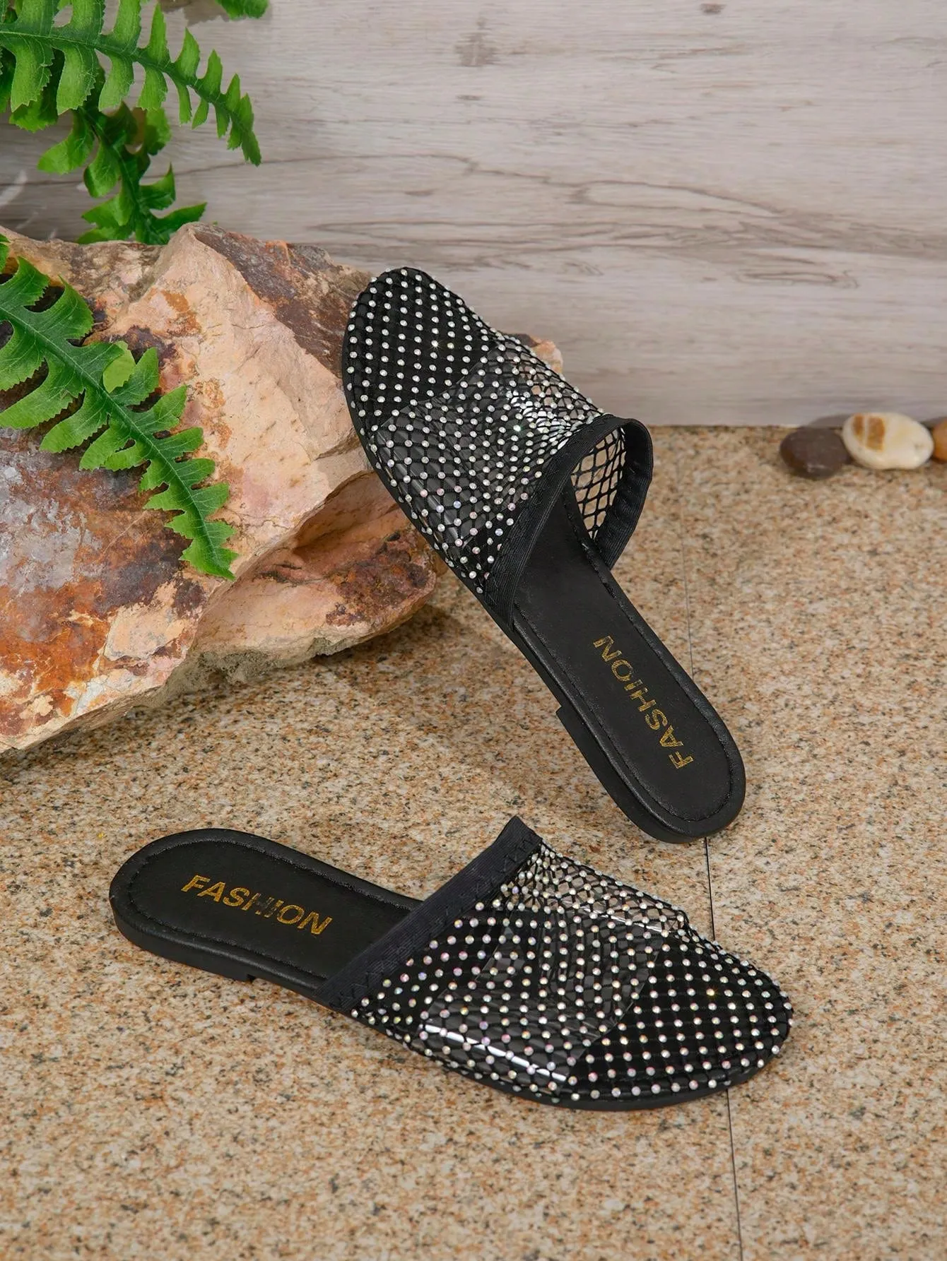 Summer New Arrival Women's Fashionable Casual Flat Sandals With Mesh Decoration, Rhinestone Details And Slip-On Design, Breathable White/Black/Gold/Pink Mesh Sandals, Roman Holiday Style, Perfect For Beachwear And Any Modern Fashion Outfit