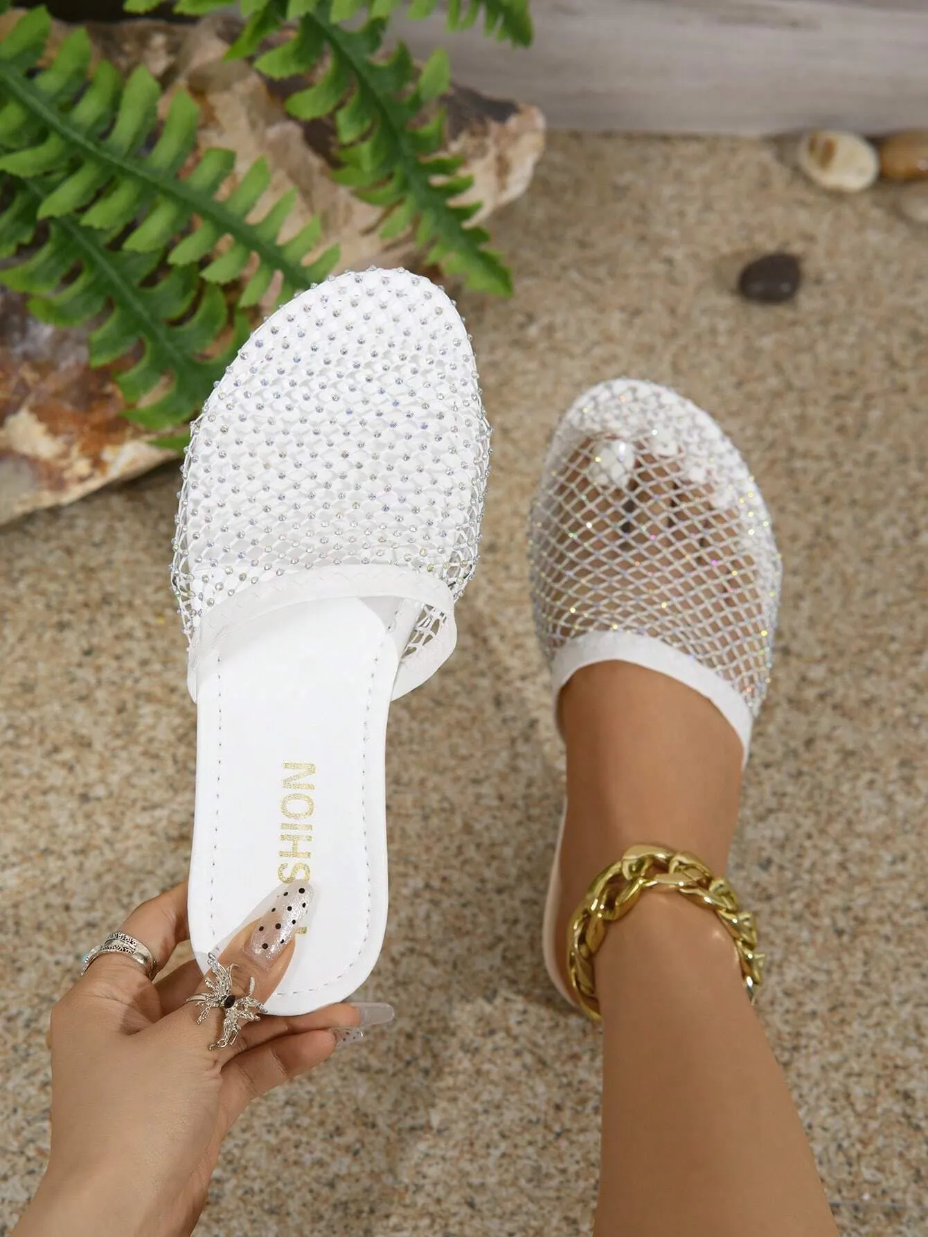 Summer New Arrival Women's Fashionable Casual Flat Sandals With Mesh Decoration, Rhinestone Details And Slip-On Design, Breathable White/Black/Gold/Pink Mesh Sandals, Roman Holiday Style, Perfect For Beachwear And Any Modern Fashion Outfit