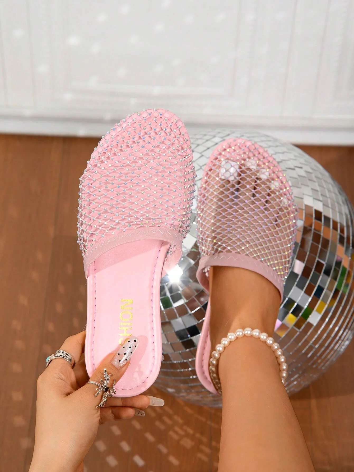 Summer New Arrival Women's Fashionable Casual Flat Sandals With Mesh Decoration, Rhinestone Details And Slip-On Design, Breathable White/Black/Gold/Pink Mesh Sandals, Roman Holiday Style, Perfect For Beachwear And Any Modern Fashion Outfit